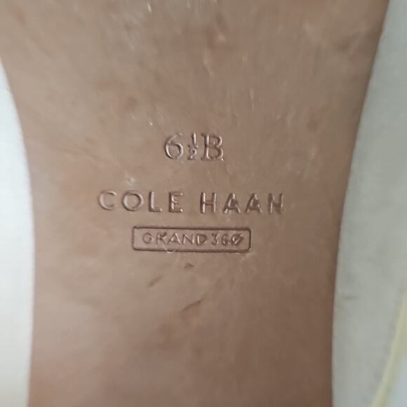 Cole Haan Perley Mule, Cream with Gold Trim, Size 6 1/2 - Picture 7 of 10